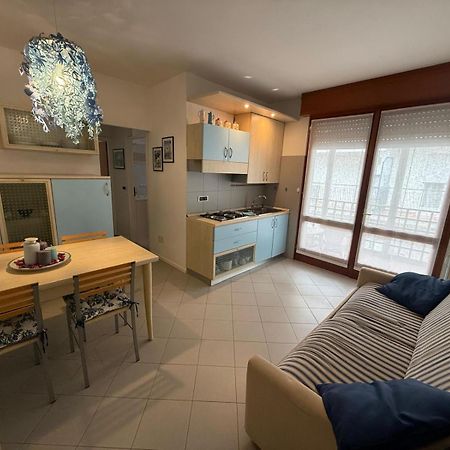 Gracious Apartment Located In The Heart Of Lignano Lignano Sabbiadoro Exterior foto