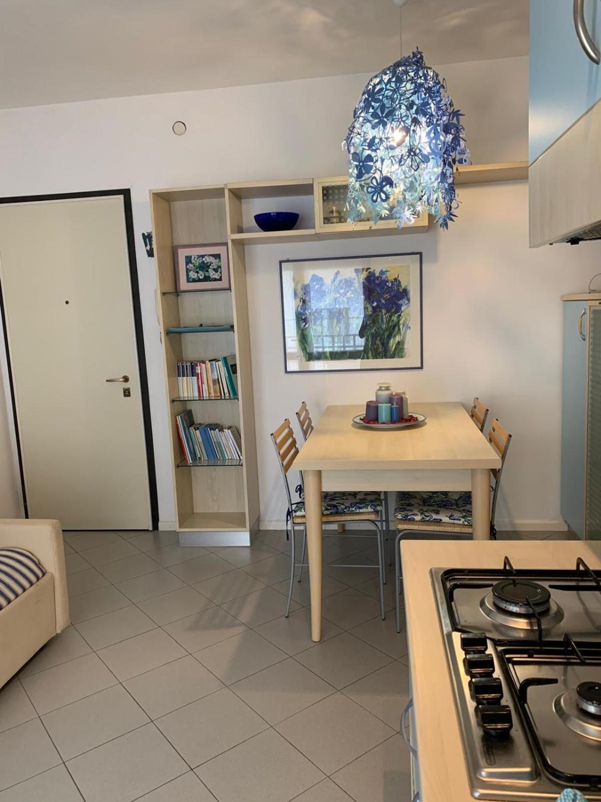 Gracious Apartment Located In The Heart Of Lignano Lignano Sabbiadoro Exterior foto